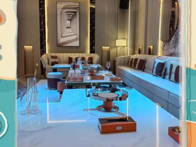 武汉高端会所推荐：尊爵会商务宴请与梦幻厅休闲娱乐体验