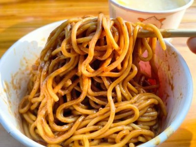 武汉美食推荐！热干面搭配蛋酒，开启一天好滋味